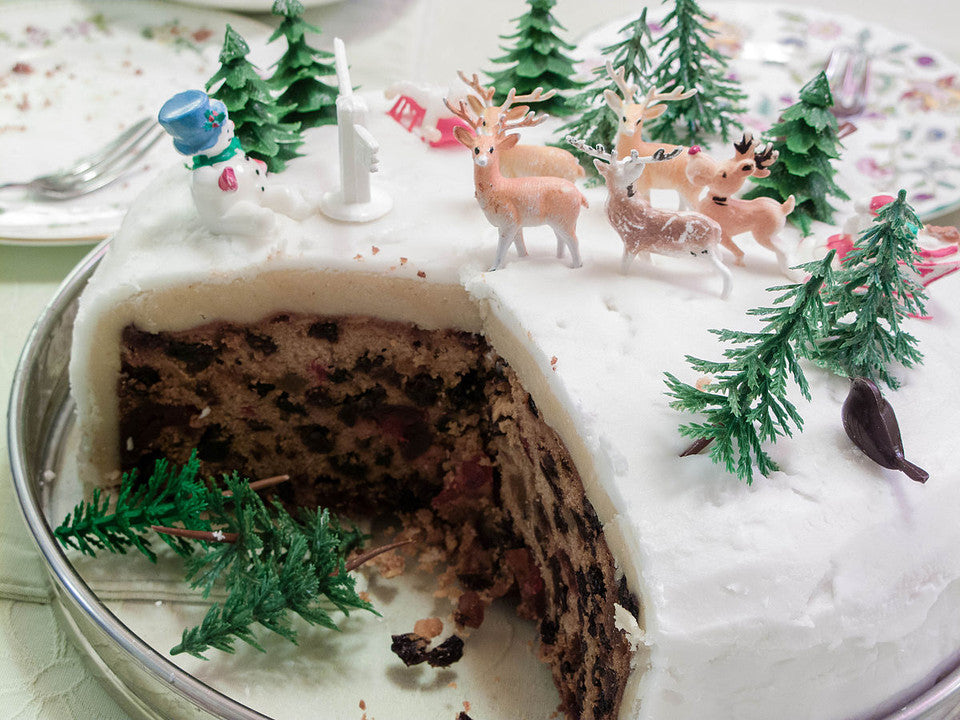 How to Make a Traditional Christmas Cake