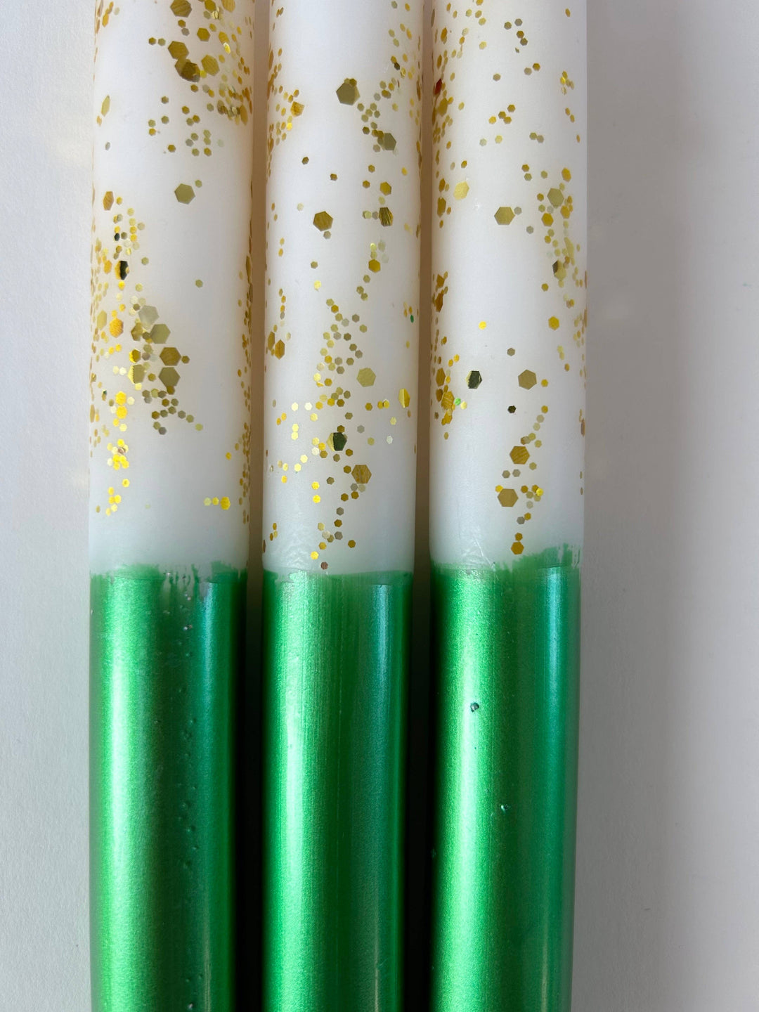MISTLETOE KISSES Dip Dye Dinner Candle Trio
