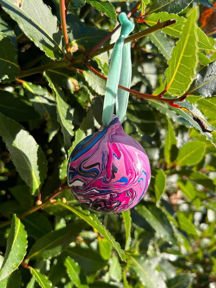 Marbled Ceramic Baubles by the Colour Emporium