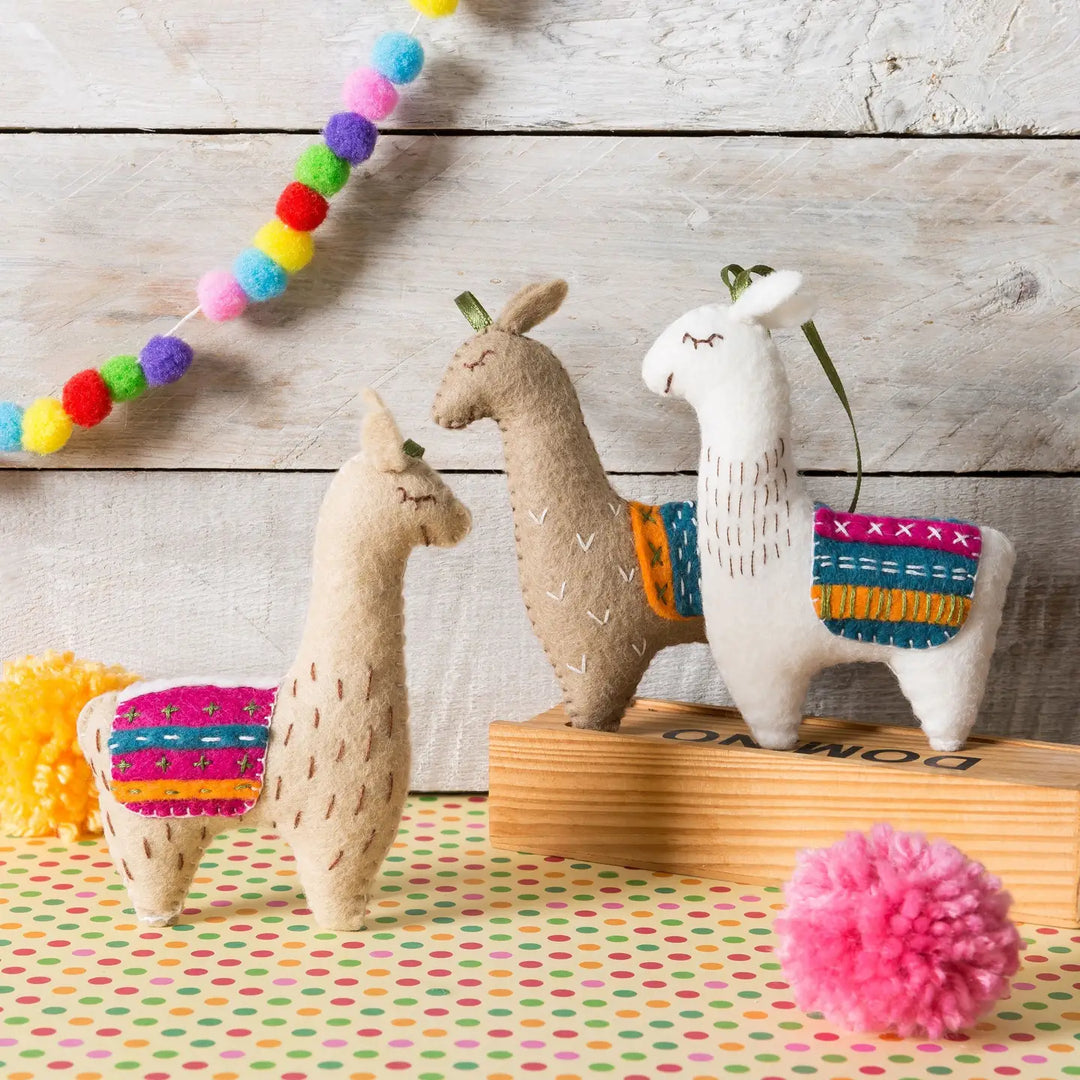 Llamas Wool Mix Felt Craft Kit
