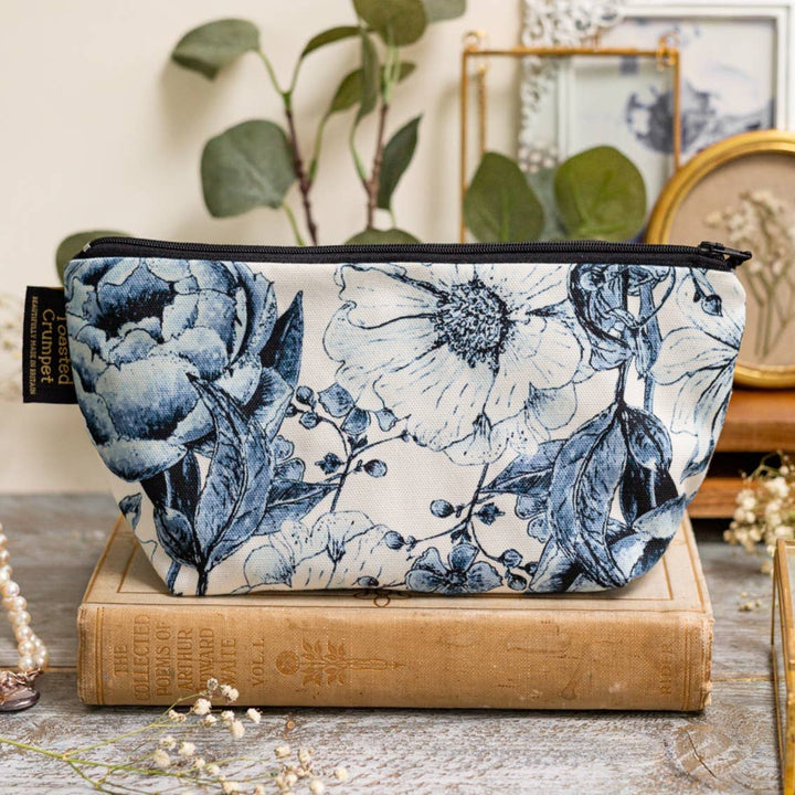 'Jardin' Chateau Makeup Bag