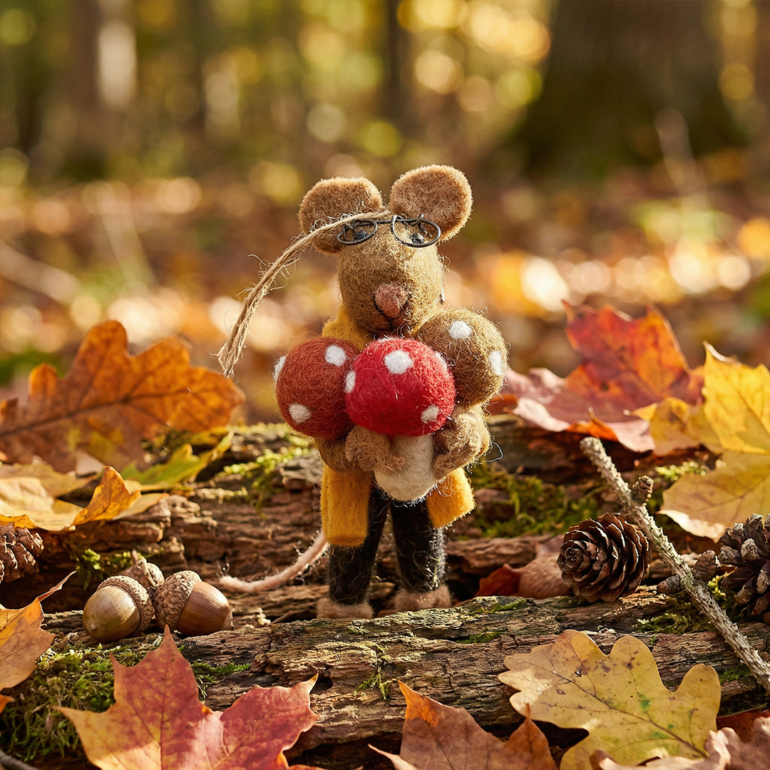 Handmade Needle Felt Oliver the Mouse Autumnal Decoration
