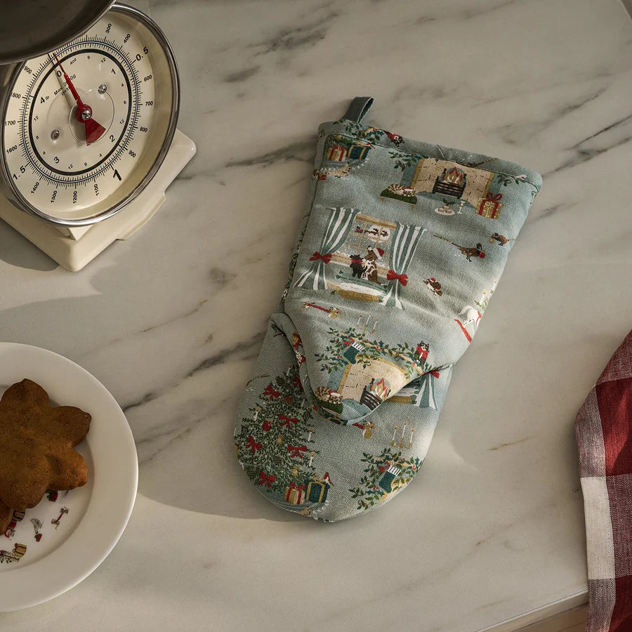 Cosy Christmas Oven Mitt