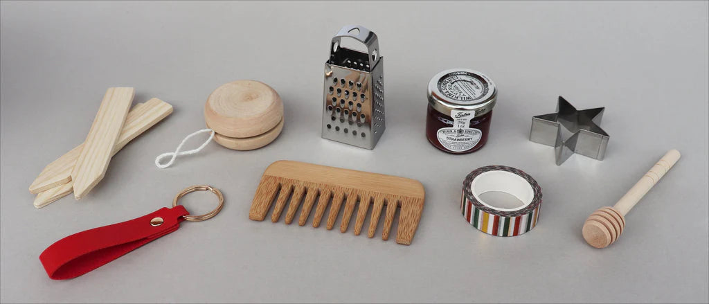 Partridge in a Pear Tree Luxury Christmas Crackers Box of 6