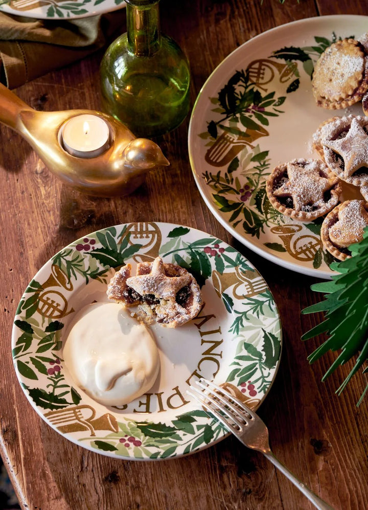 Bring In The Green Mince Pies 8 1/2 inch Plate