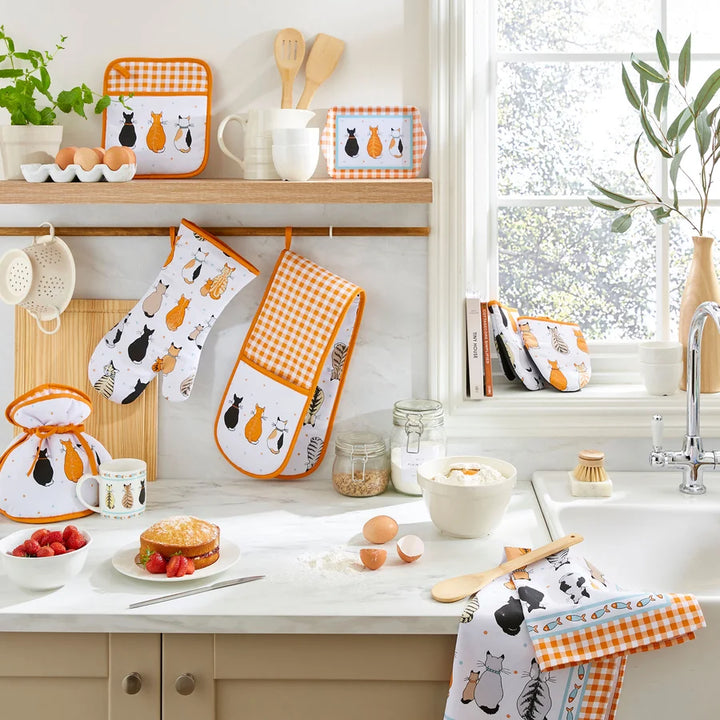 Cats in Waiting Double Oven Glove