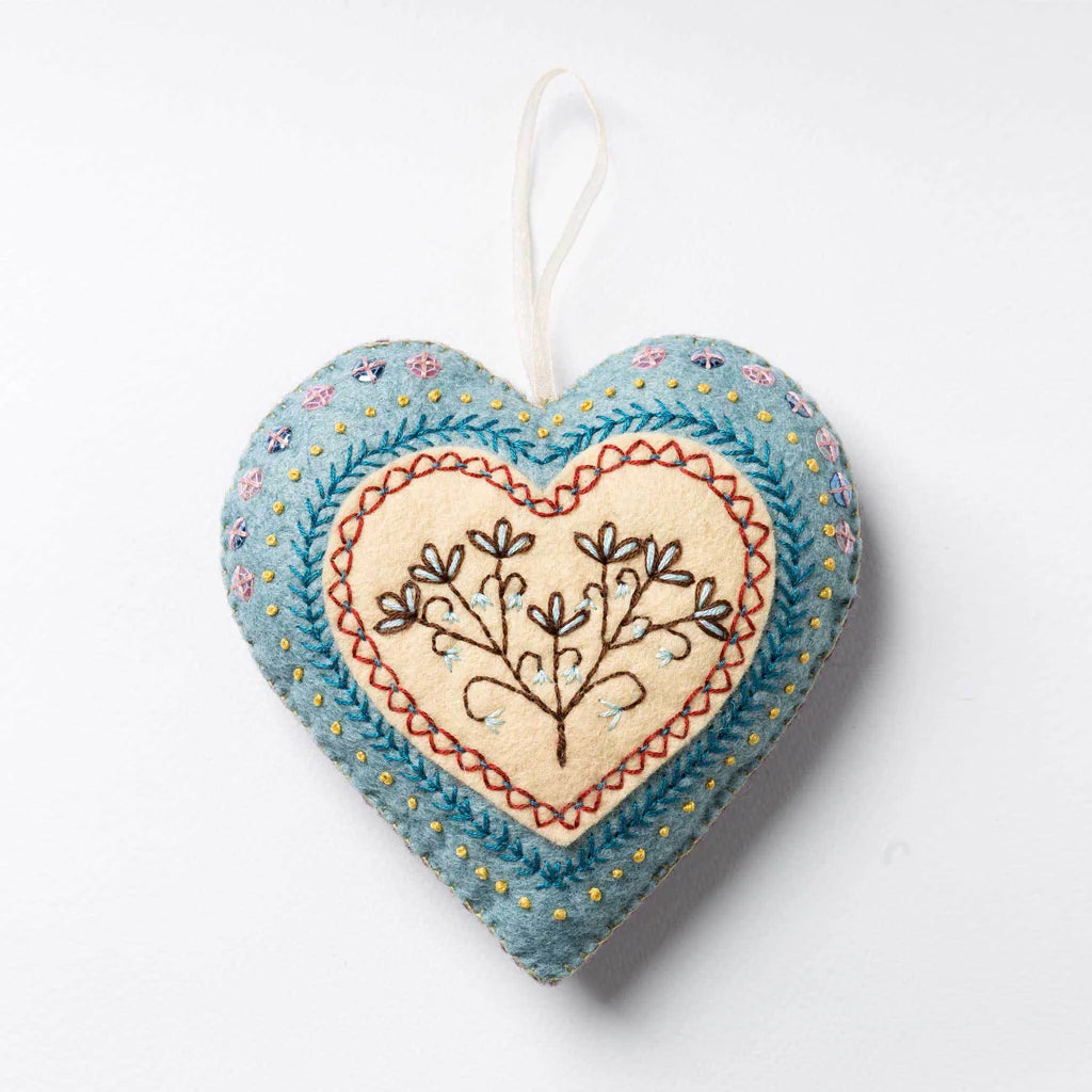 Embroidered Heart Felt Craft Mini Kit