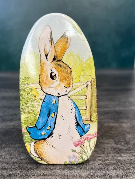 Peter Rabbit Small Oval Tin