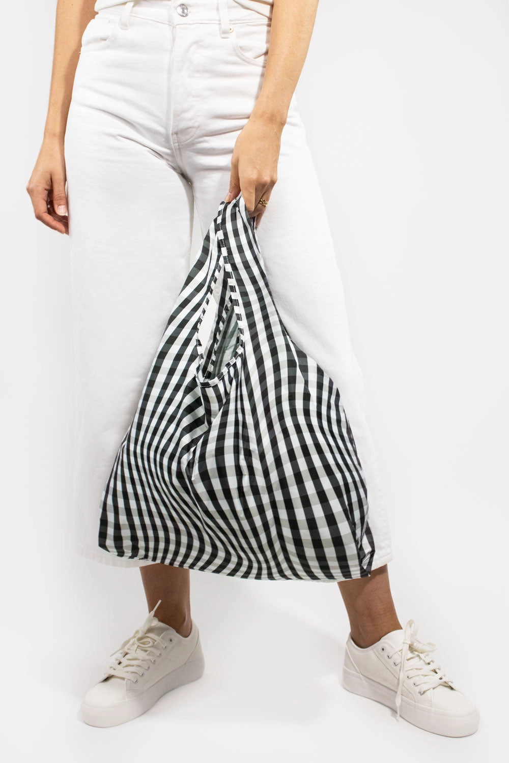 Distorted Gingham Medium Reusable Bag