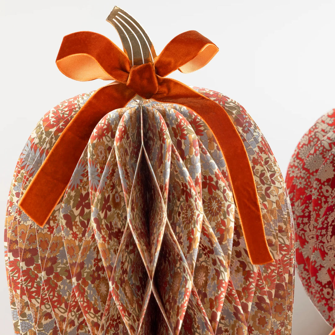 Liberty 3 Honeycomb Pumpkin Decorations