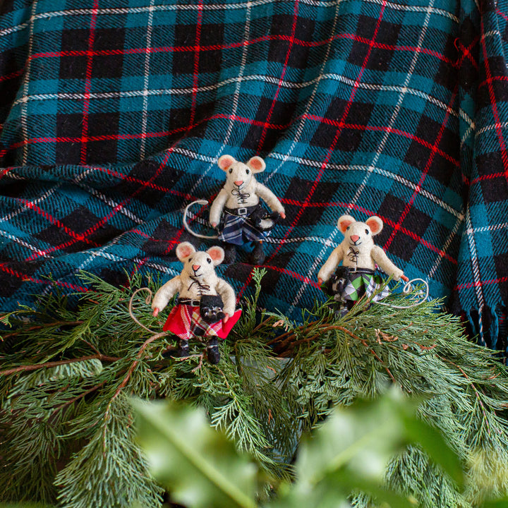 Scottish Felt Mouse in Red Kilt