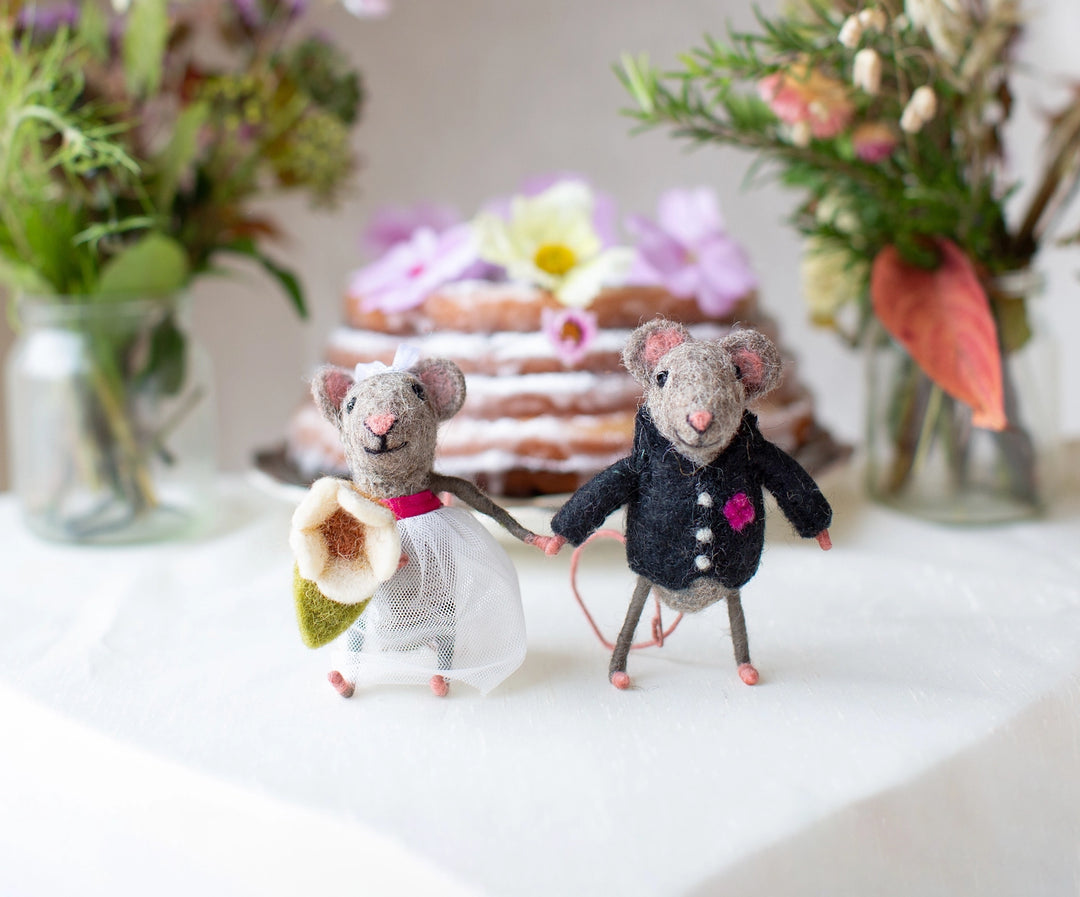 Bride and Groom Wedding Felt Mice