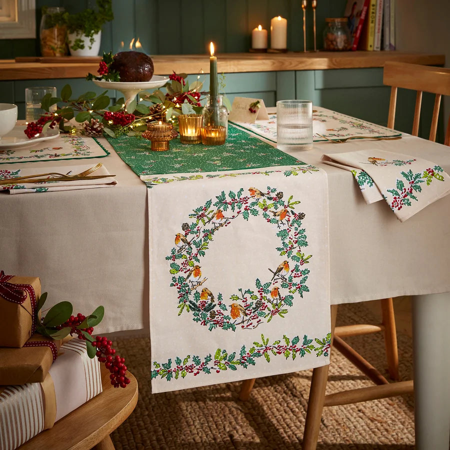 Christmas Robins 90-inch Cotton Table Runner