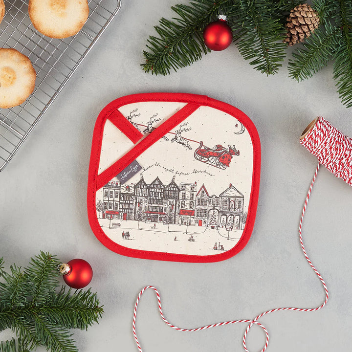 Santa's Sleigh Pot Mitt