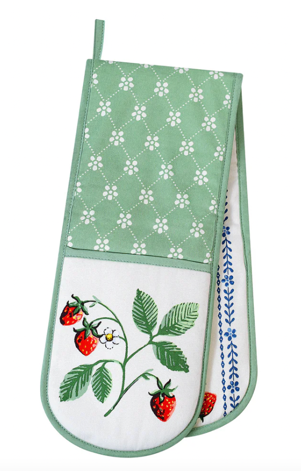 Strawberry Patch Double Oven Glove