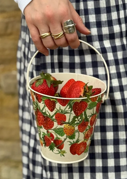 Strawberry Tin Treat Bucket