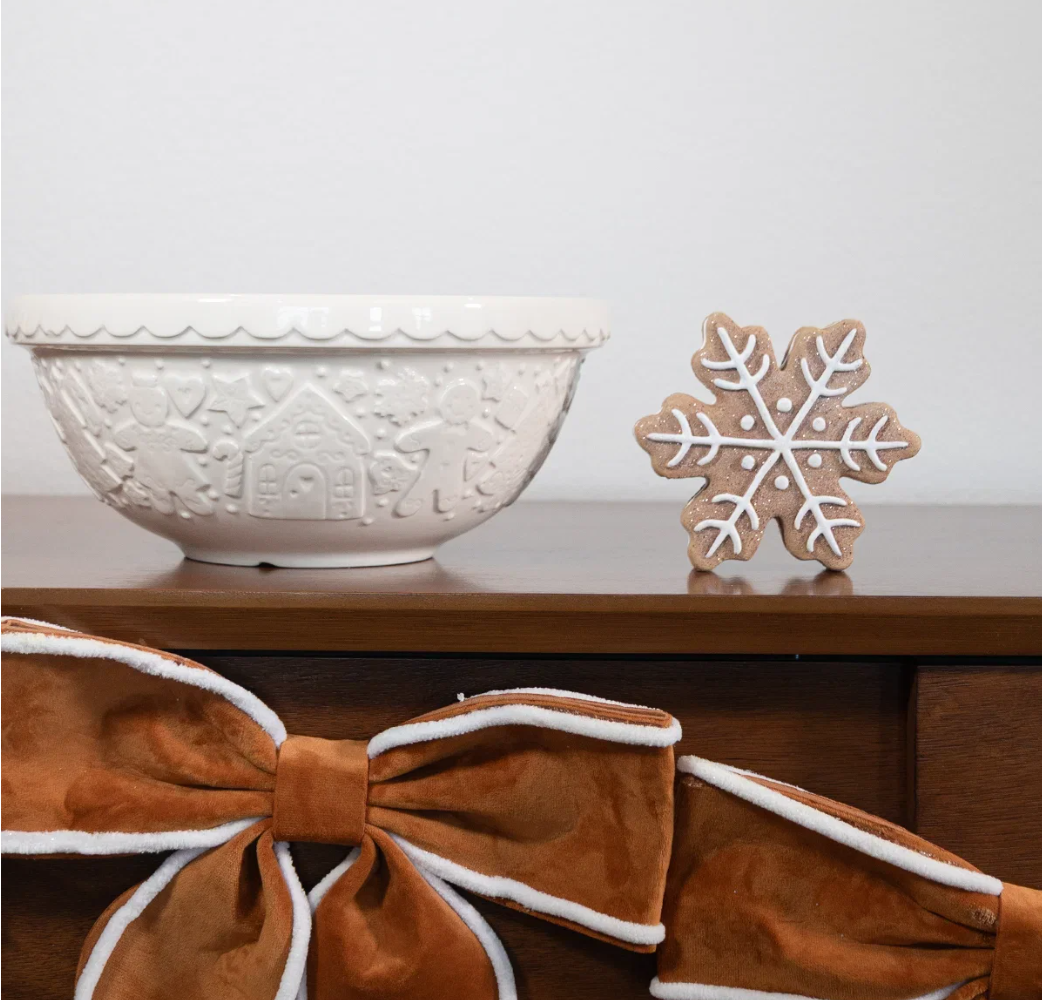 Gingerbread Lane Mixing Bowl in Cream - Size 18 (11-inches)