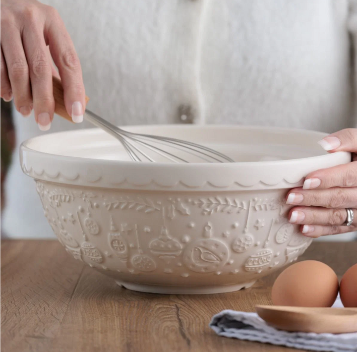 Deck the Halls Mixing Bowl in Cream - Size 18 (11-inches)