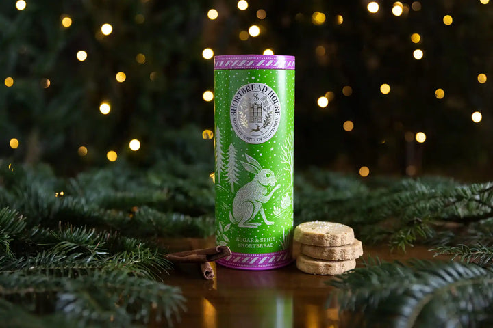 Sugar & Spice Shortbread Rounds in a Winter Tin - 200g