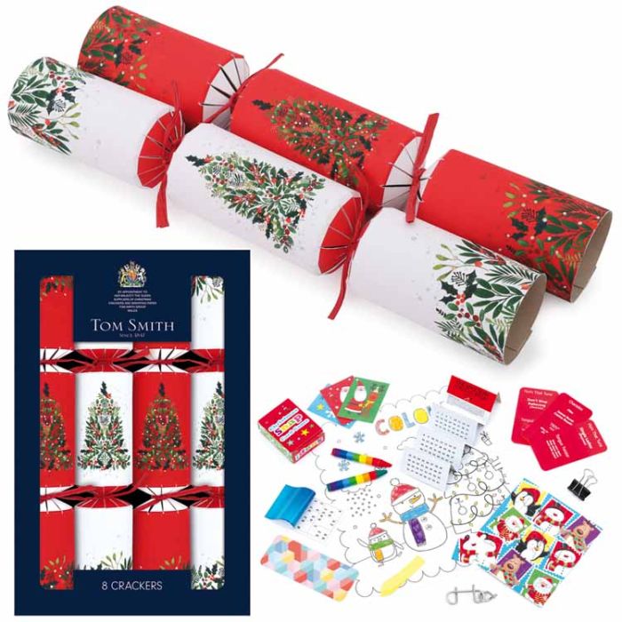 Tom Smith Red and White Family Christmas Crackers Box of 8