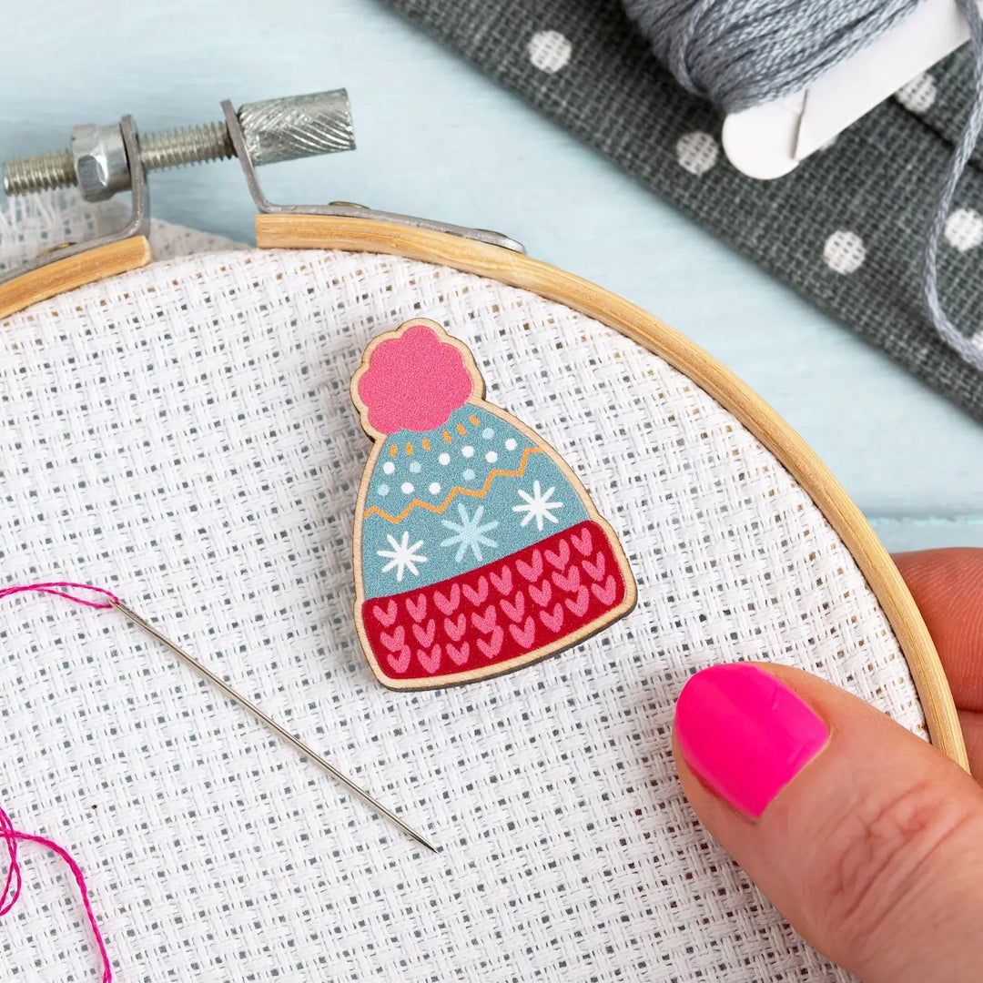 Bobble Hat Magnetic Needle Holder