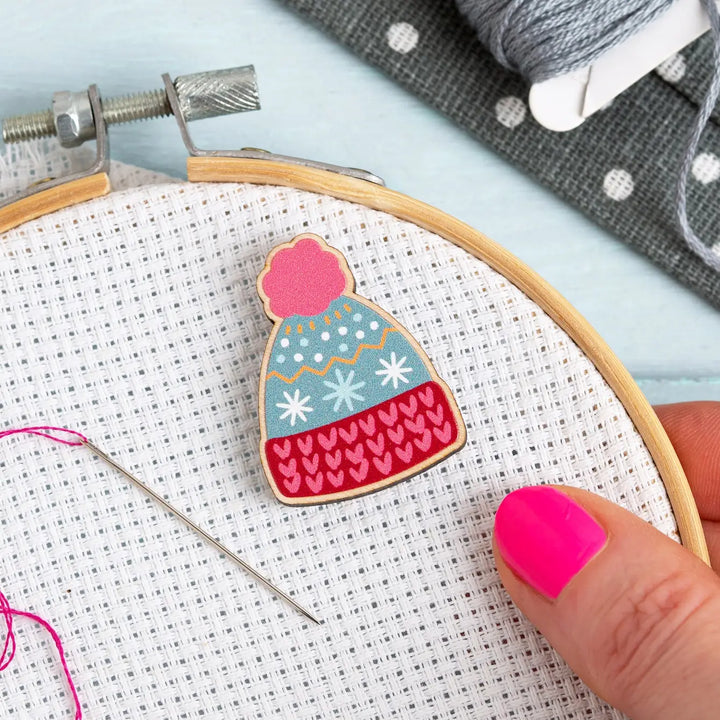 Bobble Hat Magnetic Needle Holder
