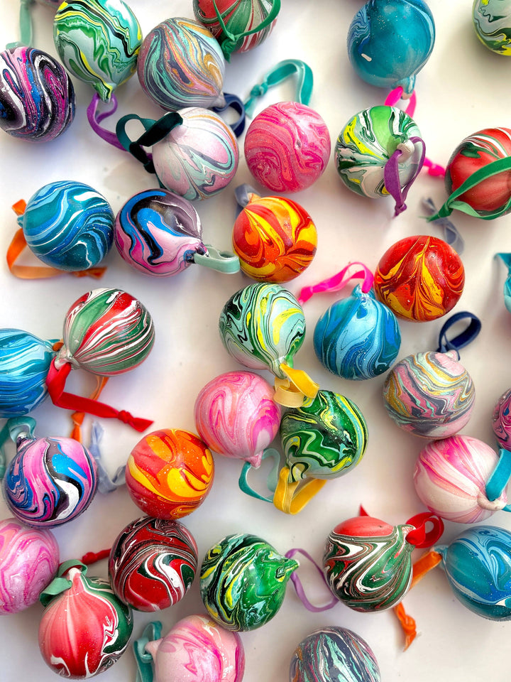 Marbled Ceramic Baubles by the Colour Emporium