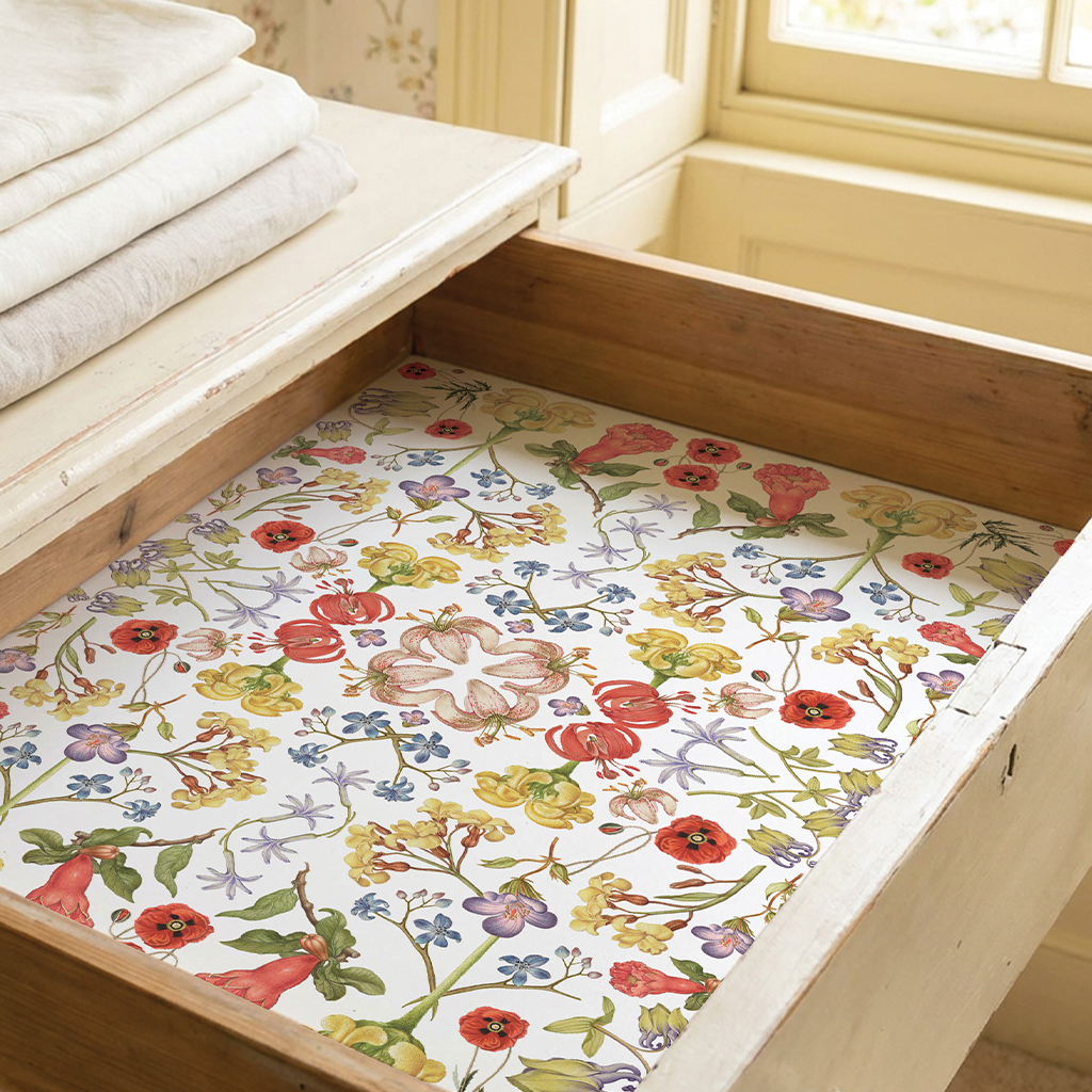 'Euphloric English Garden' Gardenia-Scented Drawer Liners