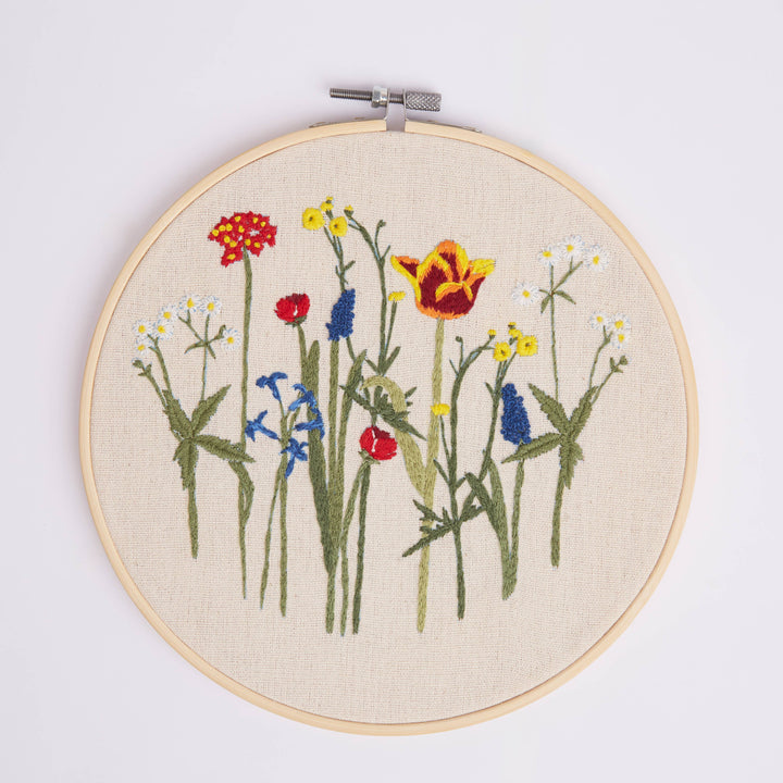 Royal Horticultural Society In the Wild Embroidery Kit (Second- Dented Packaging)