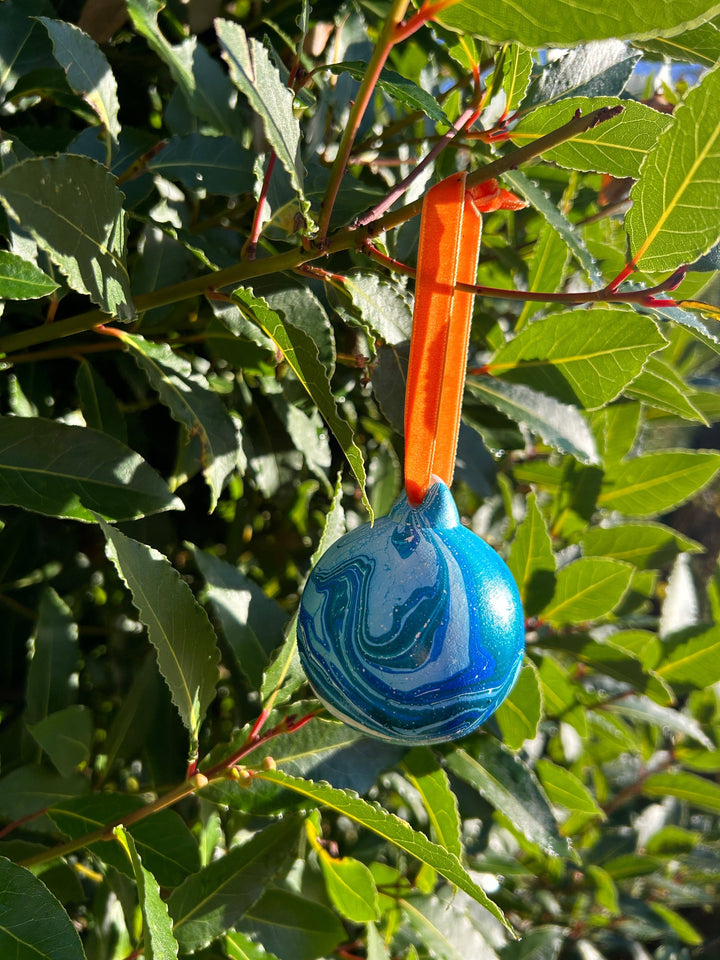 Marbled Ceramic Baubles by the Colour Emporium