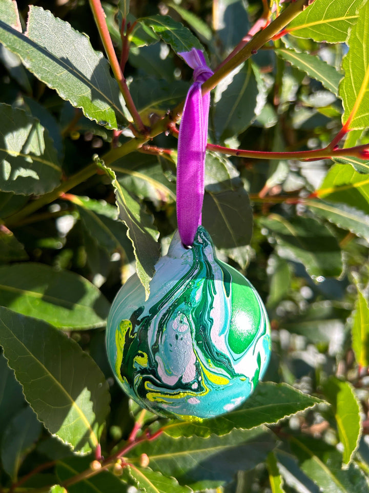 Marbled Ceramic Baubles by the Colour Emporium
