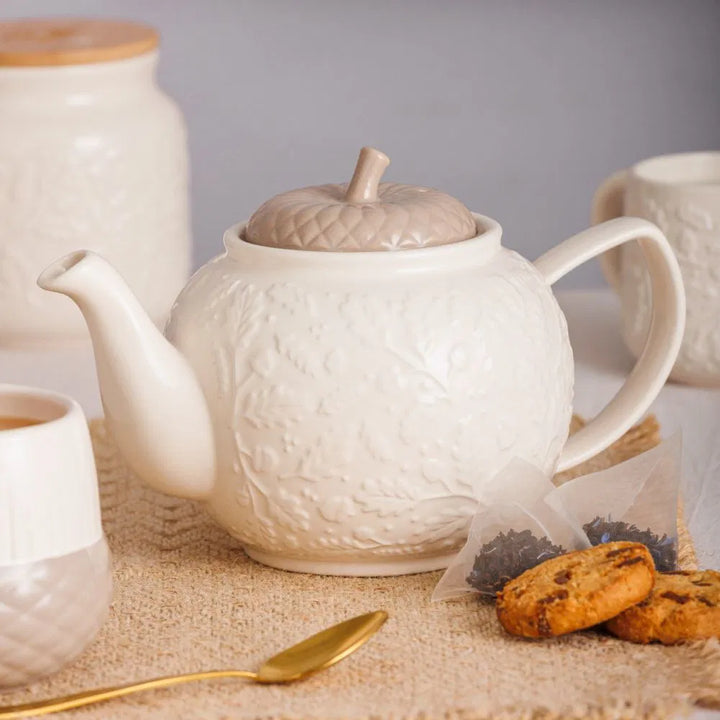 Acorn 6-cup Teapot