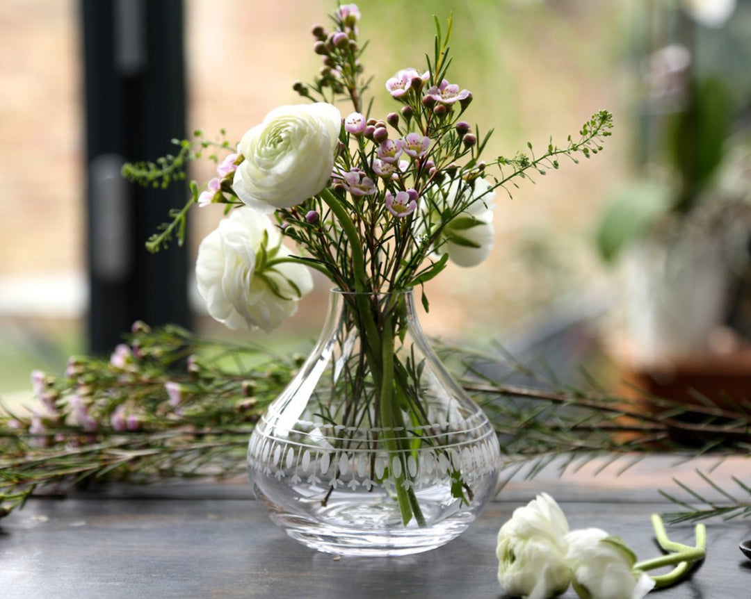 Vase with Ovals Design by The Vintage List.