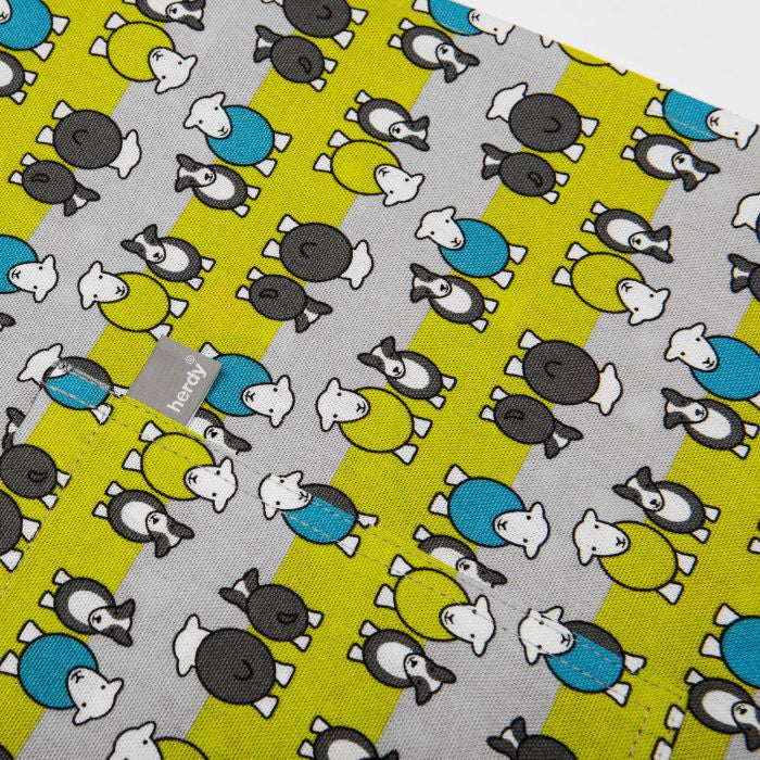 herdy Herdy and Sheppy apron, made in Europe.