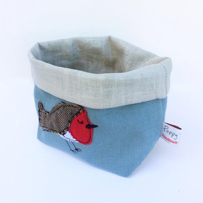 Poppy Treffry handmade small Jolly Robin storage pot.