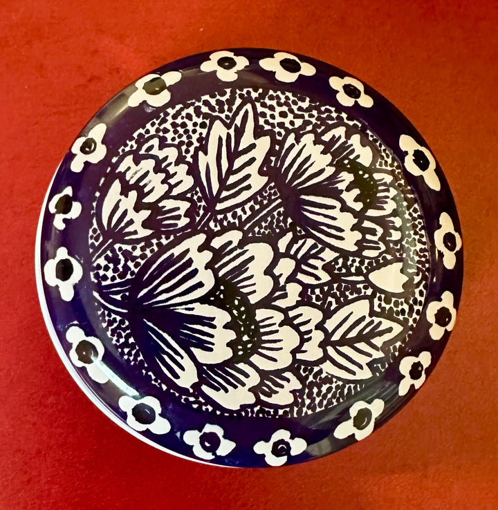 Blue and White mini round tins by Claire Winteringham - Blue with Round Flower Edge