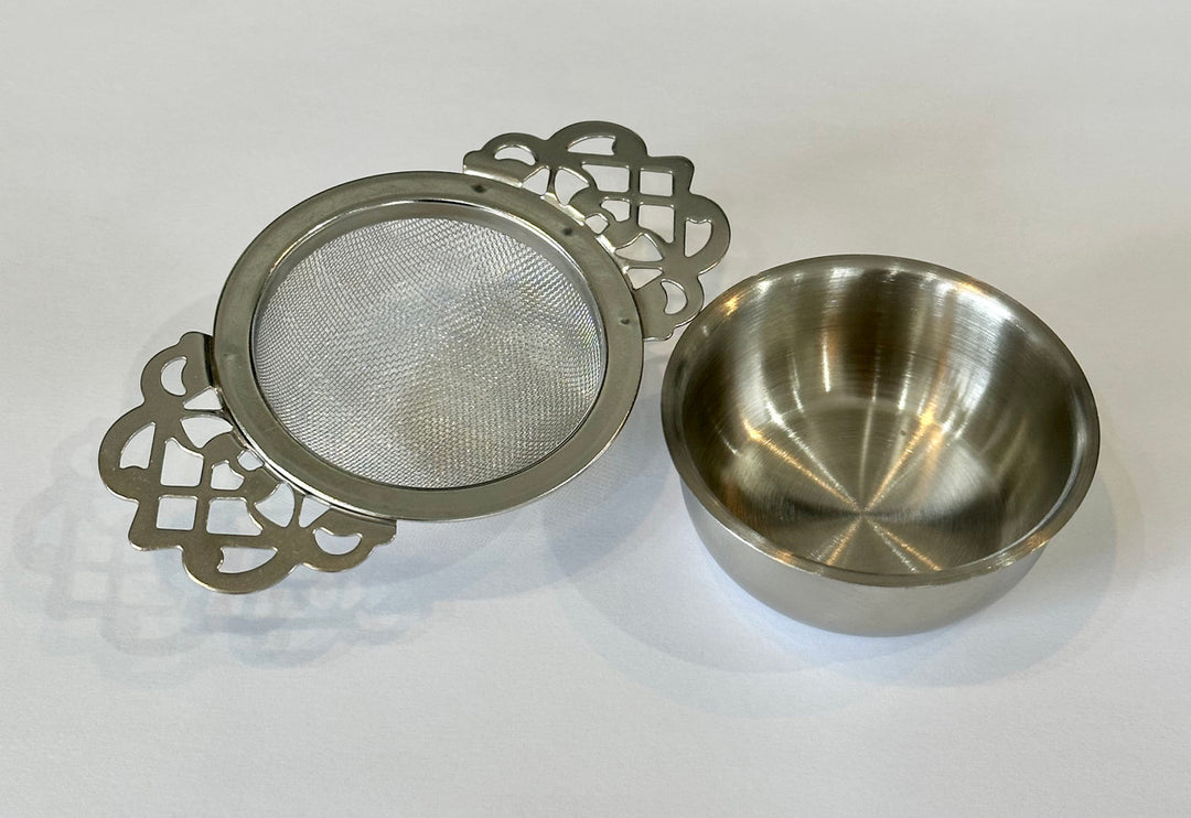 Small Mesh Tea Strainer with Bowl.