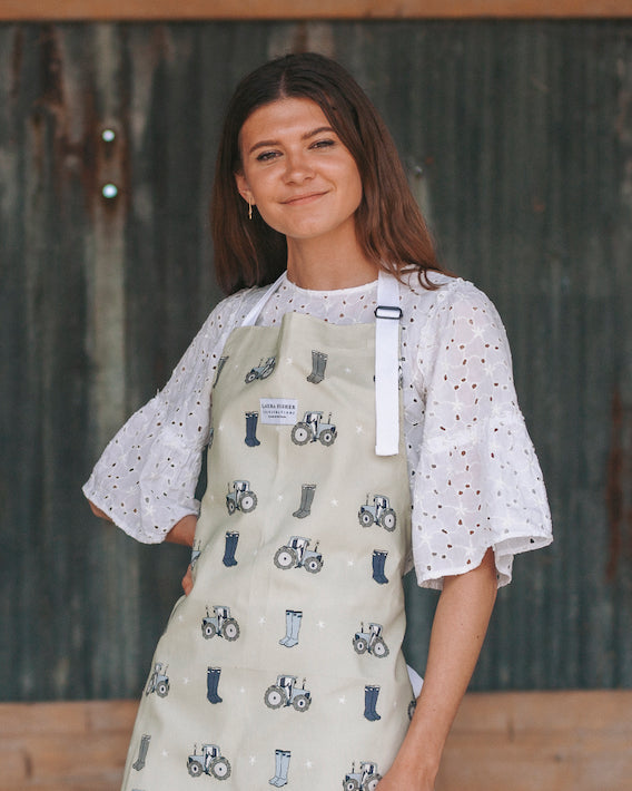 100% Cotton Country Farm Apron By Designer Laura Fisher
