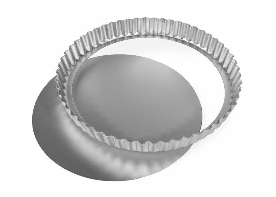 9 Inch Continental Flan Tin w, Loose Base from Silverwood Bakeware. Handmade in the UK.