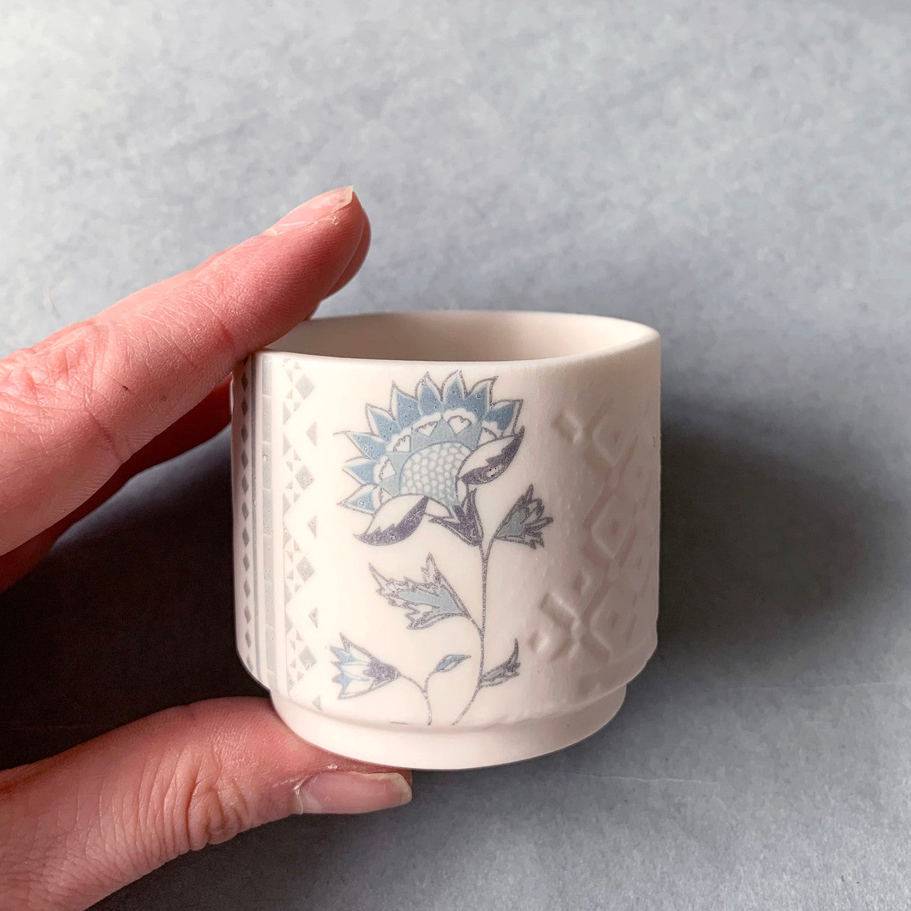 Alex Allday Jasmine Ceramic Small Footed Tea Light Holder
