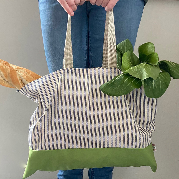 Busy Bee Folding Shopping Bag by Poppy Treffry.