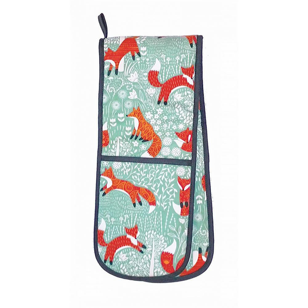 Ulster Weavers Foraging Fox cotton double oven glove.