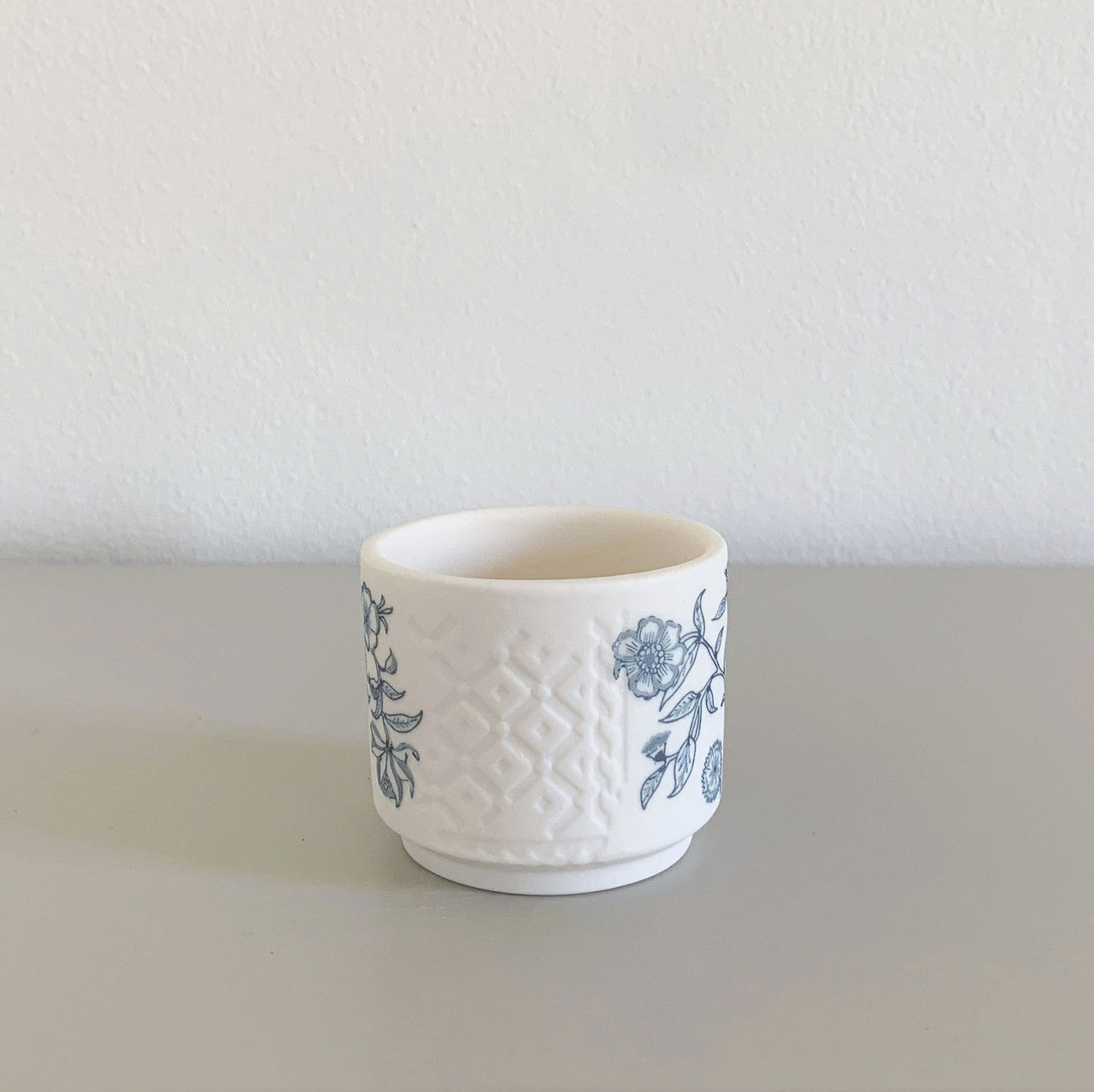 Alex Allday Azalea Ceramic Small Footed Tea Light Holder