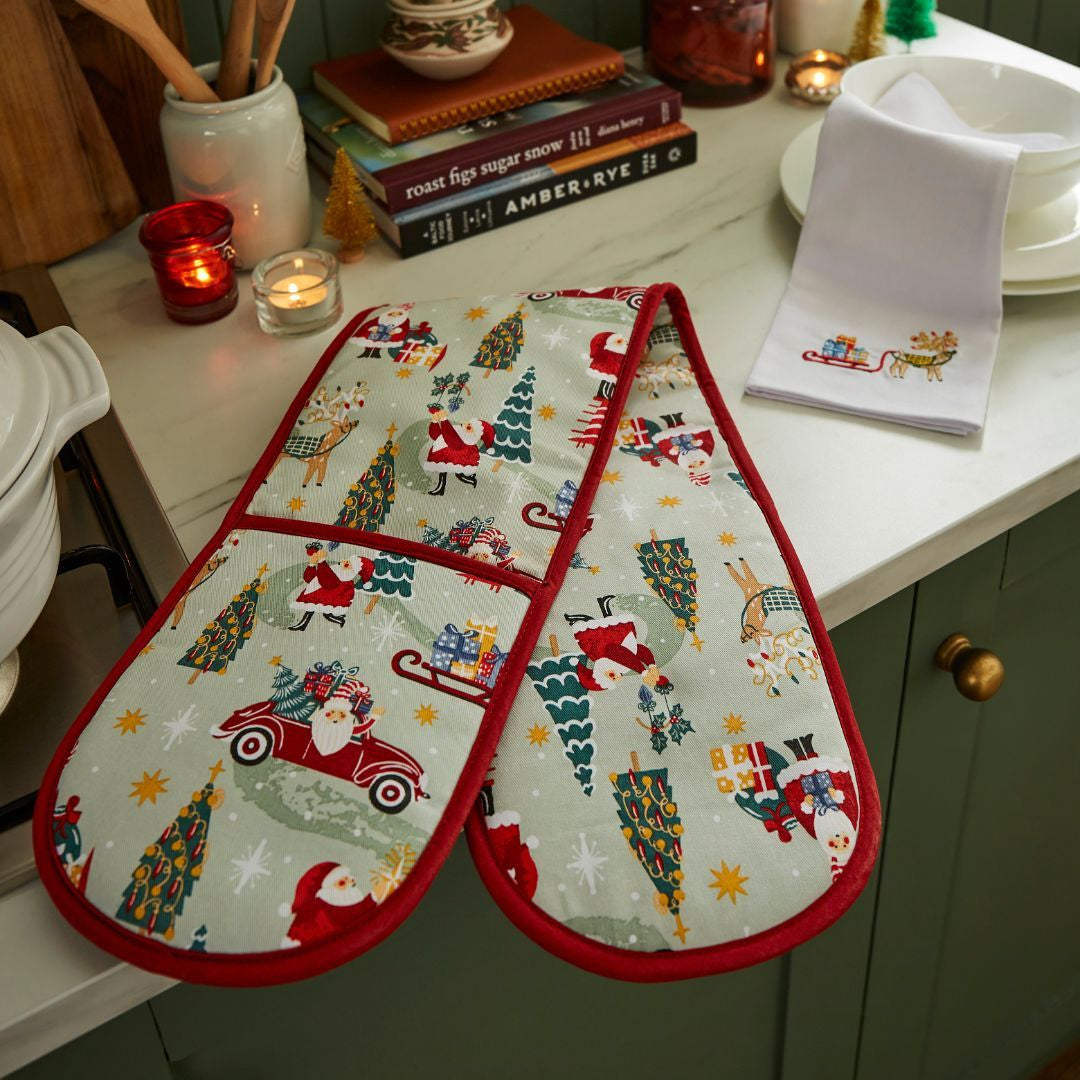 Ulster Weavers Tis the Season double oven glove.