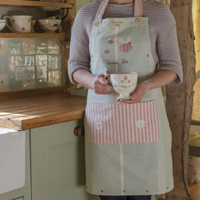Susie Watson Queen Bee Apron.