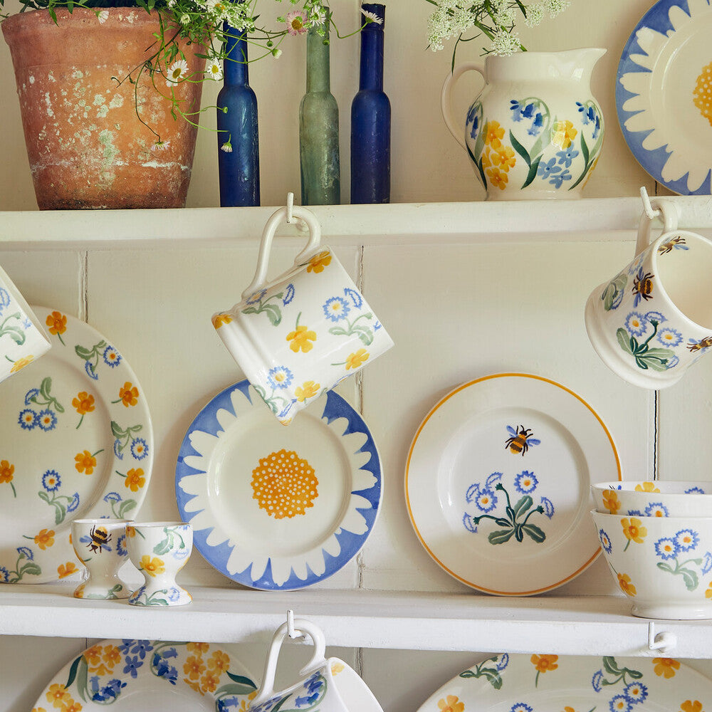 Daisy & Bee 6 1/2 inch plate by Emma Bridgewater