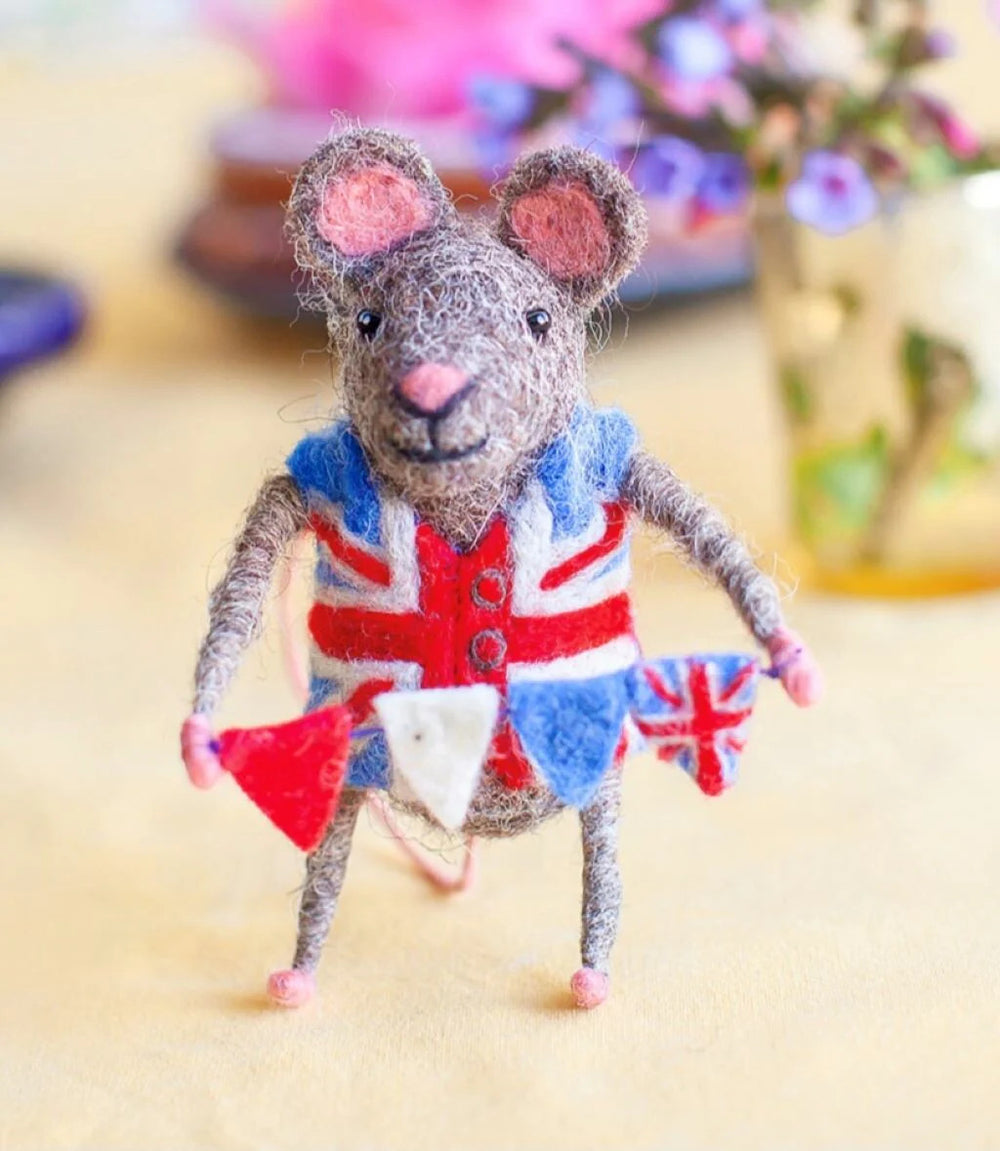 Mouse with Union Jack Bunting