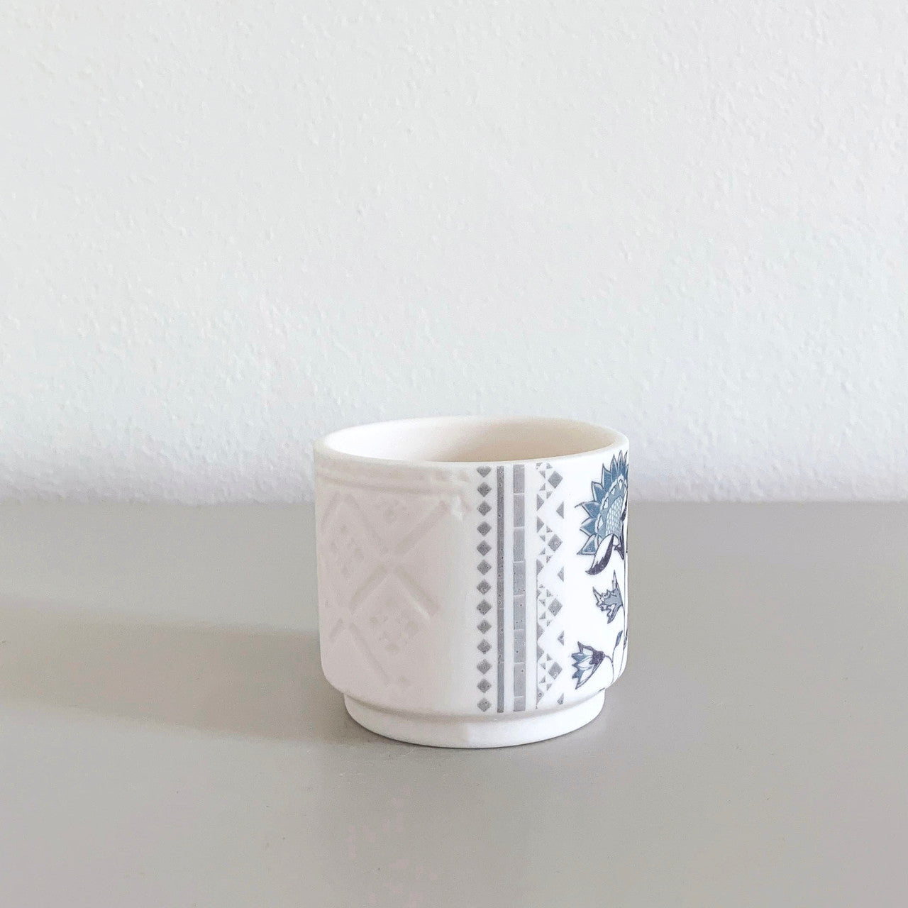 Alex Allday Jasmine Ceramic Small Footed Tea Light Holder