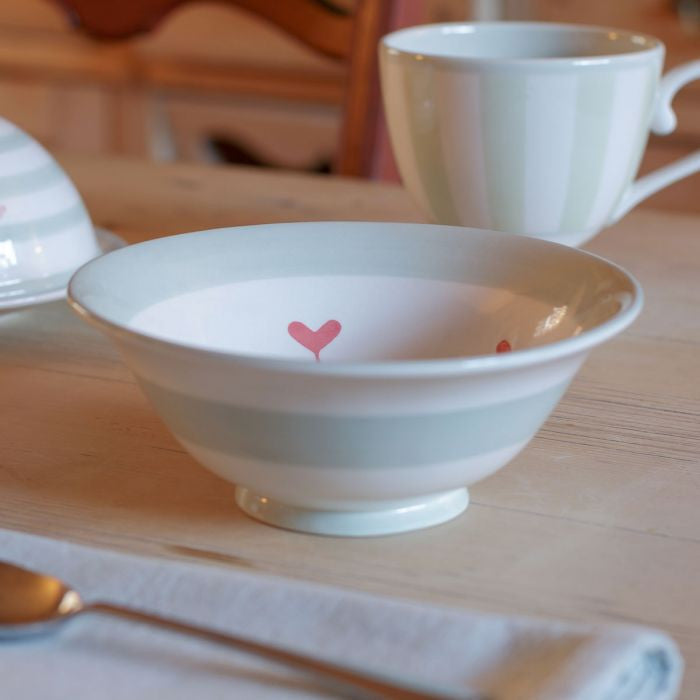 Susie Watson pottery Oscar Honey Bees Dessert Bowl