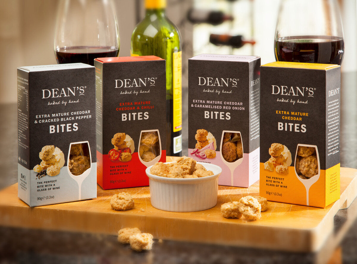 Dean's  Extra Mature Cheddar & Chilli Bites